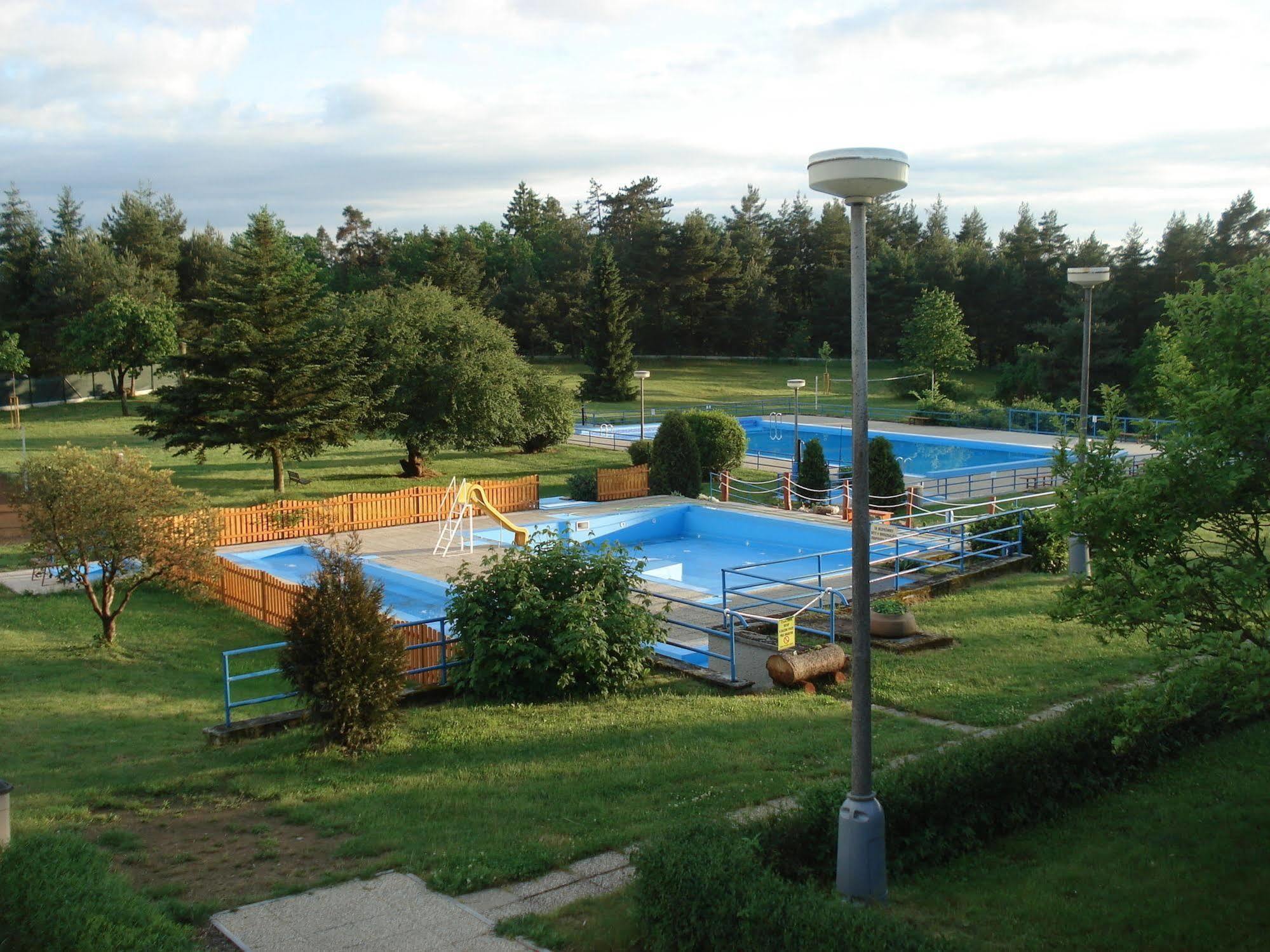 Resort Hotel Zvikov Zvíkovské Podhradí Extérieur photo