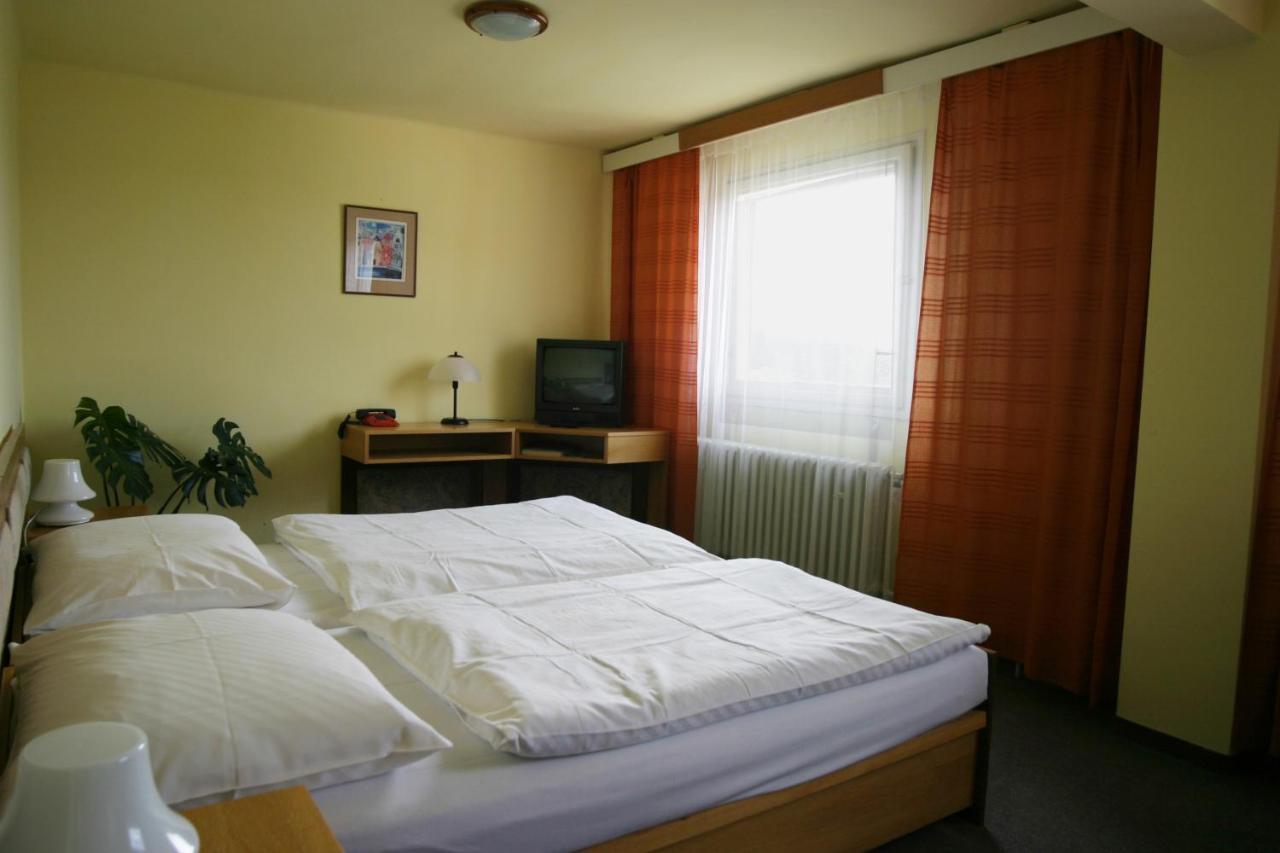 Resort Hotel Zvikov Zvíkovské Podhradí Extérieur photo